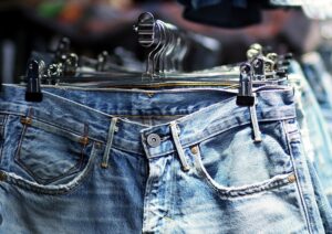 En mode denim : petite histoire du tissu "jean"